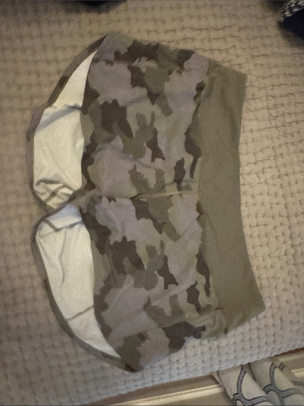 lululemon athletica Women's Camo Running Shorts - Olive/Khaki